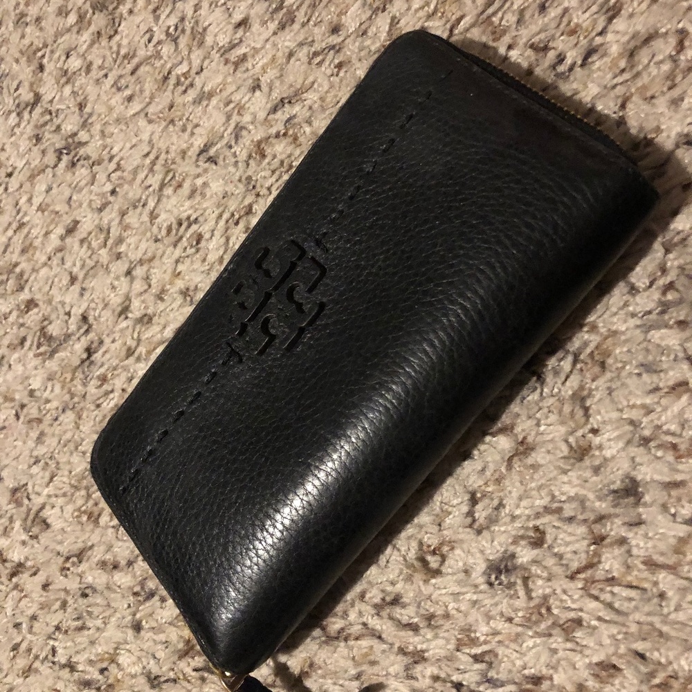 Tory Burch black zip wallet